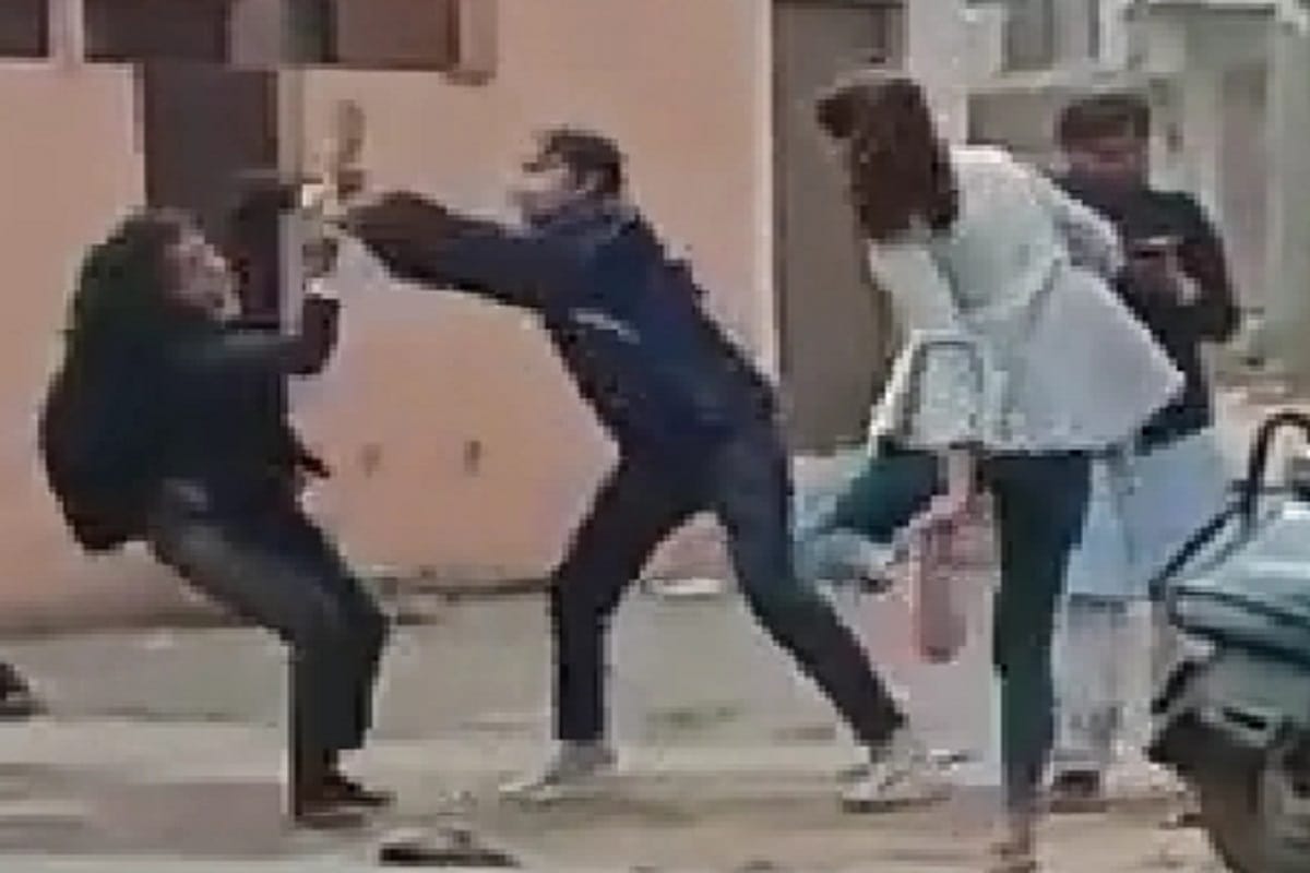 Two girls looted after attacked on a student of BCA in Saharanpur of Uttar Pradesh
