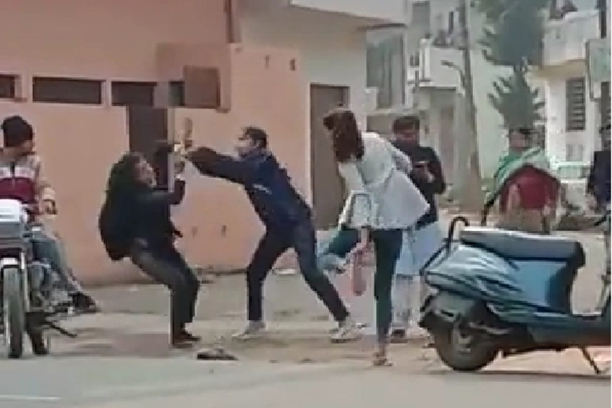 Two girls looted after attacked on a student of BCA in Saharanpur of Uttar Pradesh