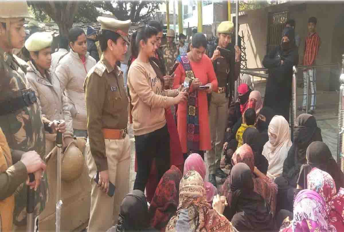 caa protest : rising day by day in many small cities of uttar pradesh