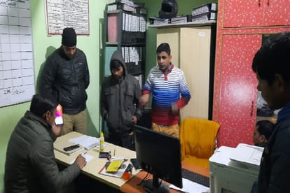 Miscreants have four lakhs looted in employees of finance company at Saharanpur