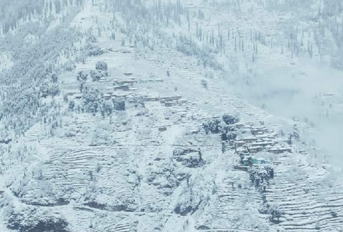 764 roads including four NH blocked due to snowfall in himachal, one dead