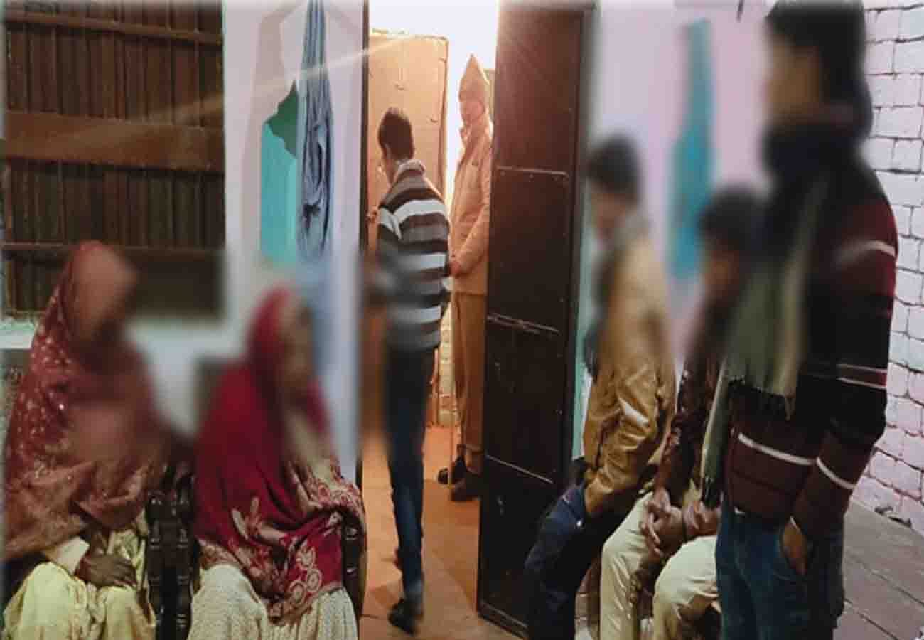 wife brutally murdered husband due to illegal relationship