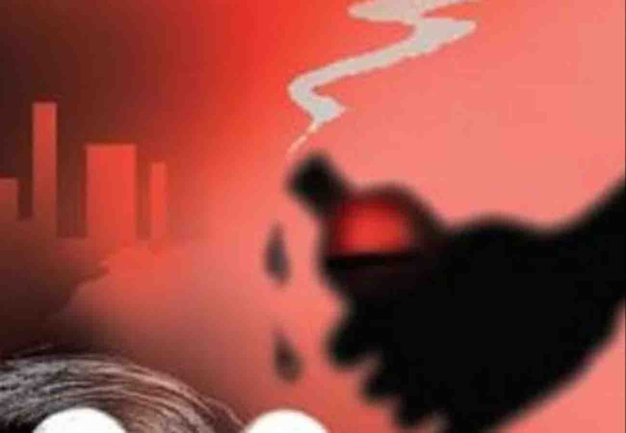 the women was hit and dropped in protest against molestation, acid burst