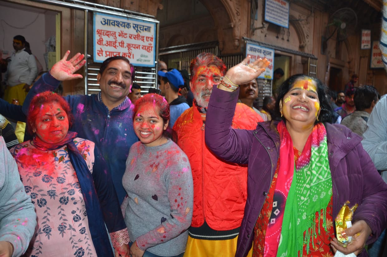 holi