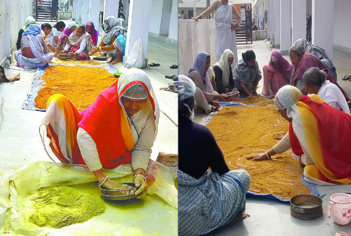 holi 2020 gulal makes by flowers offered banke bihari temple vrindavan