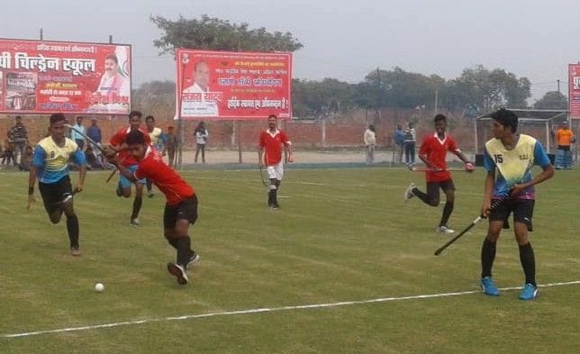 Azamgarh and Varanasi won first day match of hockey championship
