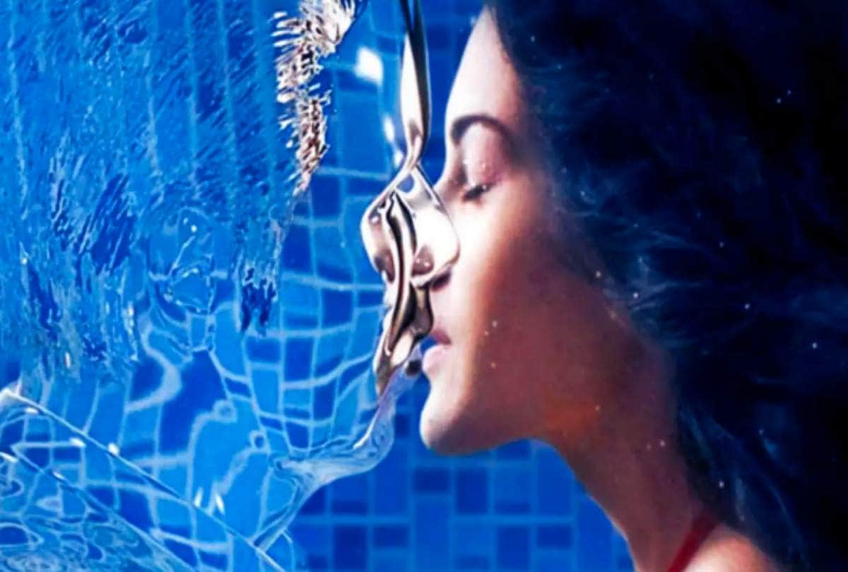 Disha Patani Aditya Roy Kapur Malang to Emraan Hashmi Bollywood 8 stars underwater liplock scene