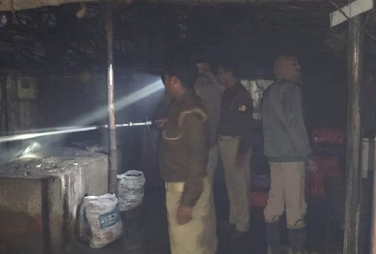 fire broke out in tea shop in lucknow