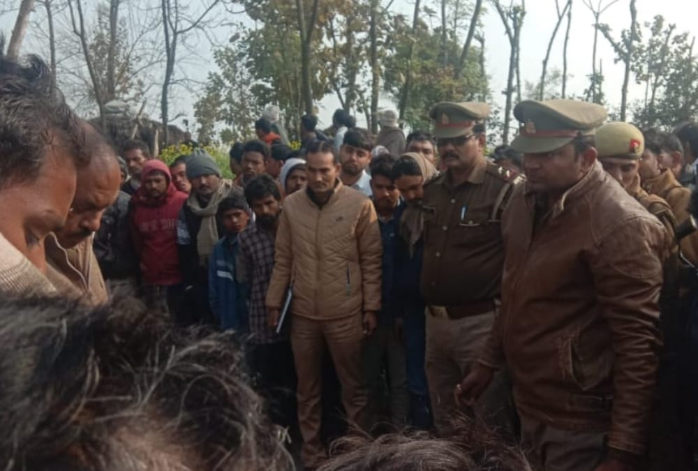 Dead found on near a road in tarabganj in Gonda.