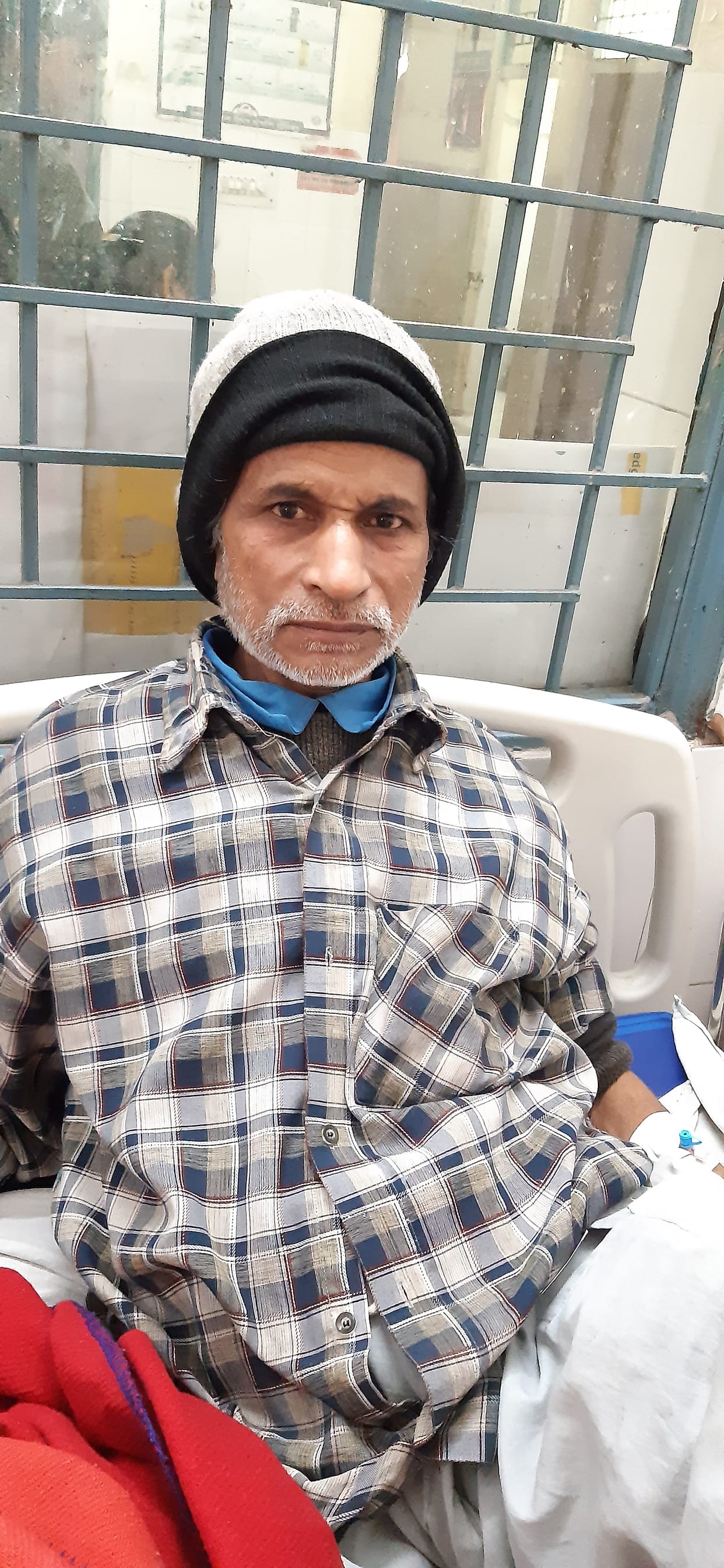 Four injured by chinese manj