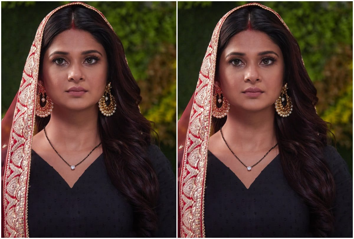 Beyhad Actress Jennifer Winget Wear Bridal Dupatta With Silver Work Worth Rupees 68000