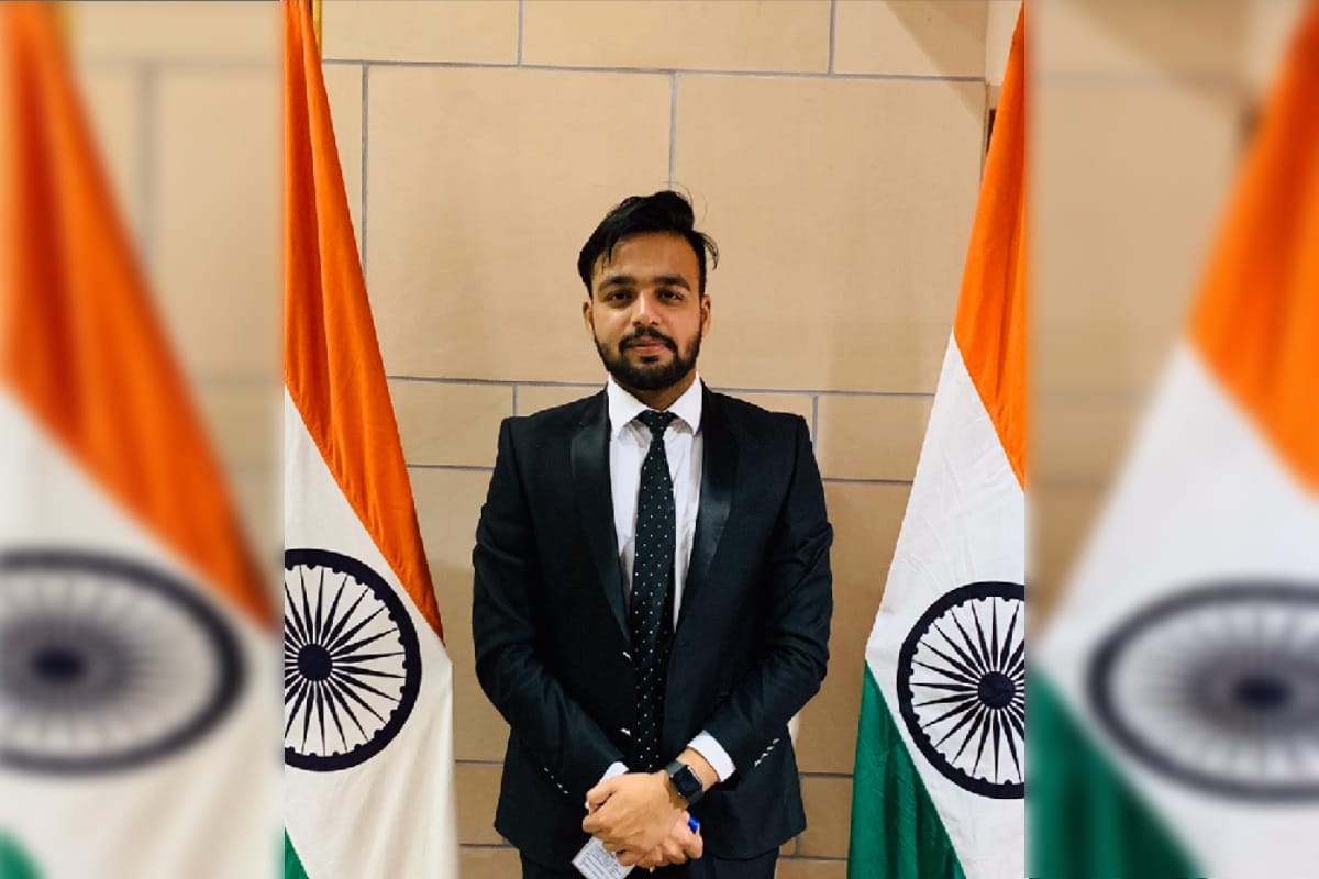 After returning to his country India from China Navdeep told that people are living in panic there