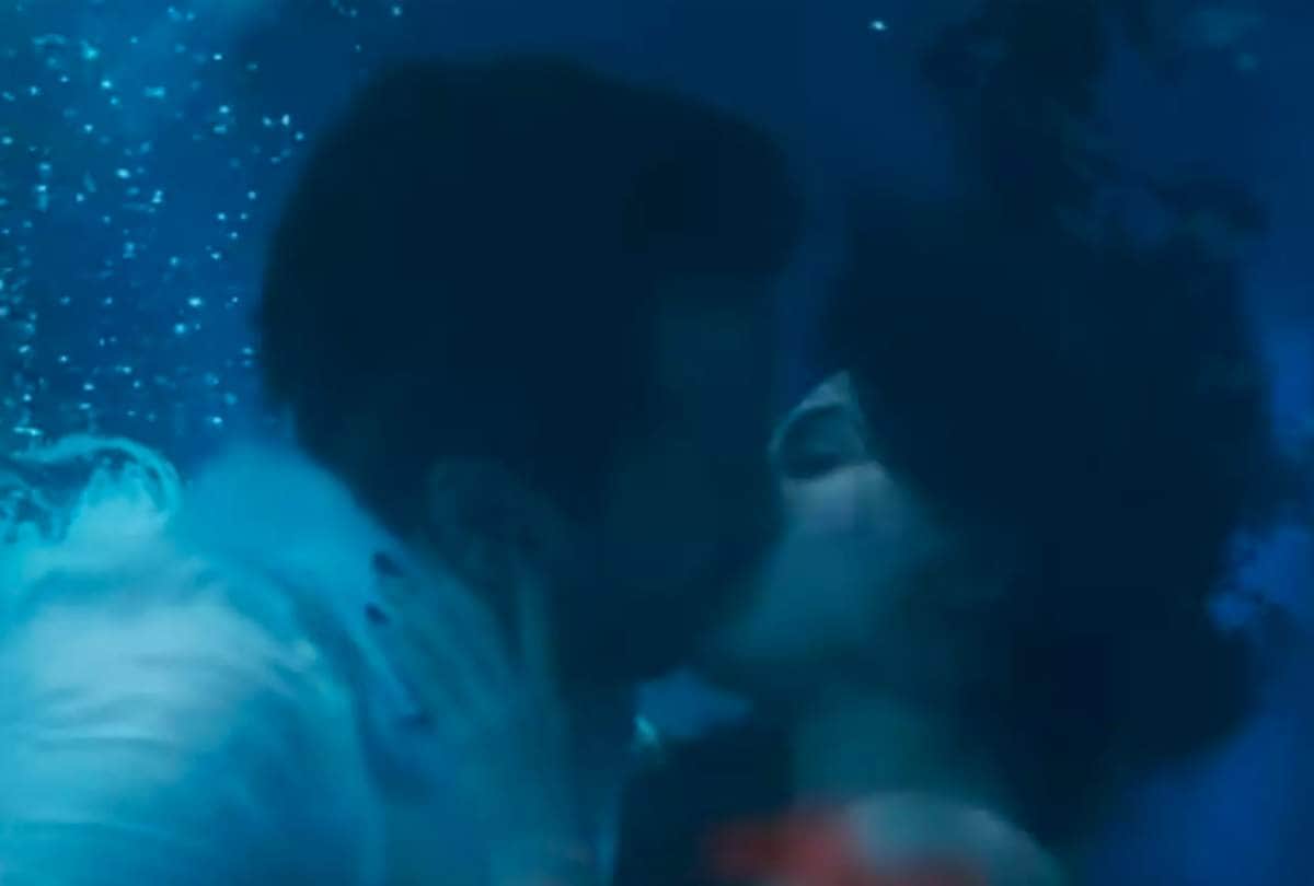 Disha Patani Aditya Roy Kapur Malang to Emraan Hashmi Bollywood 8 stars underwater liplock scene