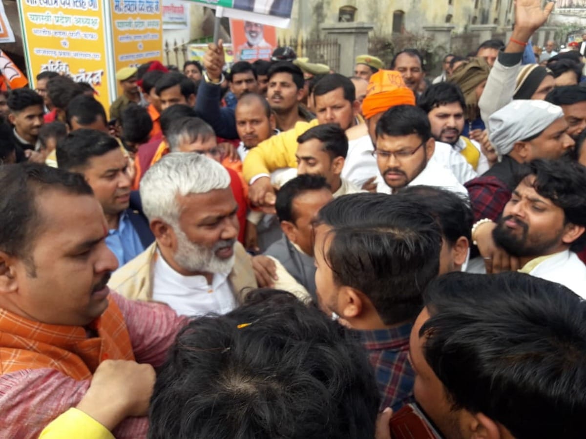 Swatantra dev singh attack on akhilesh mayawati in ghazipur