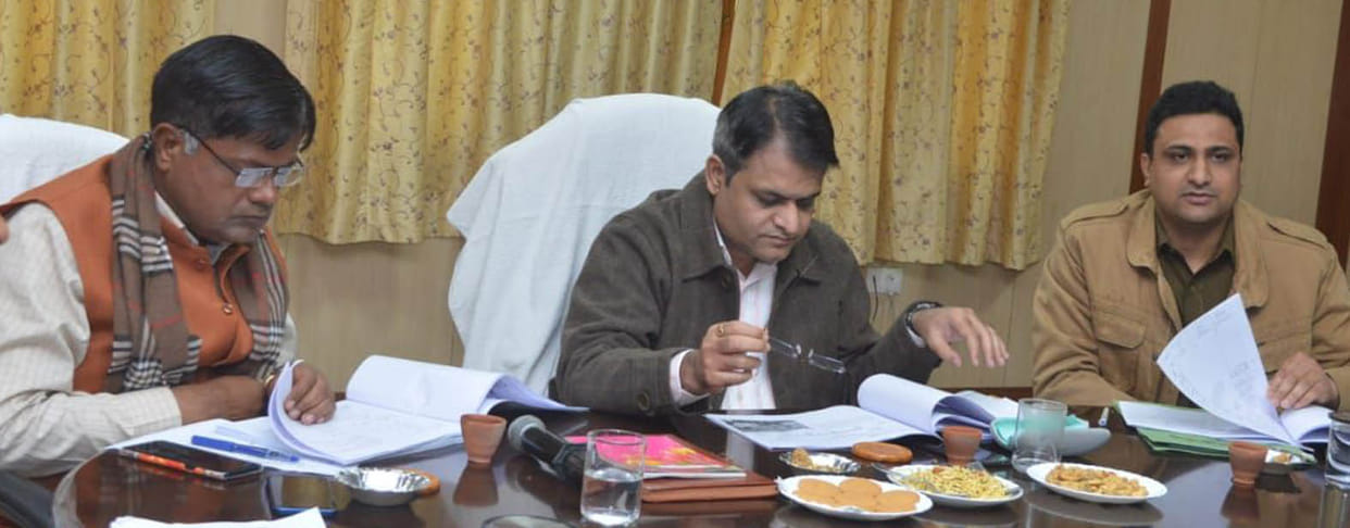 Nodal officer angry over laxity in government schemes