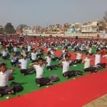 सूर्य नमस्कार करते विद्यार्थी (फाइल फोटो)