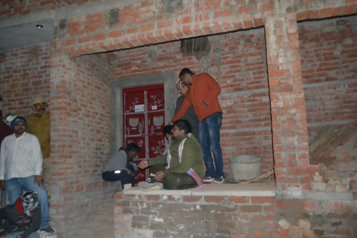 Anshul and Vikas kept Subhash and Ruby confused