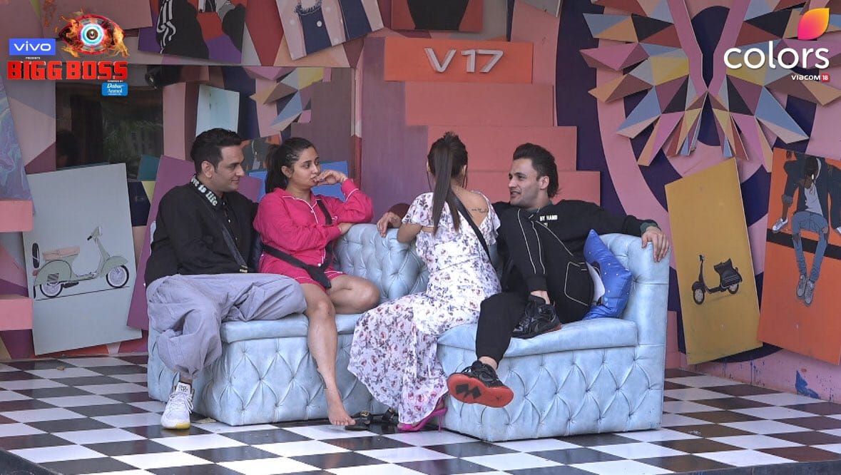 Bigg Boss 13 Himanshi Khurana says Rashami Desai Asim Riaz is filmy while expressing his feelings