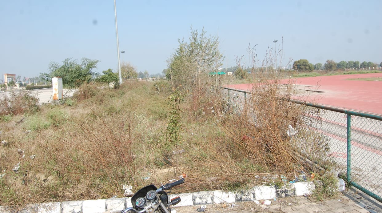 controversy over 27 crore stadium, hsvp raises hands, sports department refuses to take
