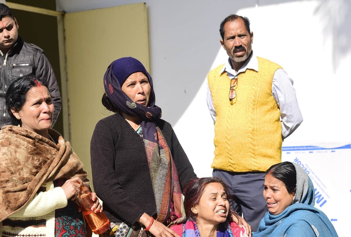 Driver died after falling from CSI tower in Lucknow.