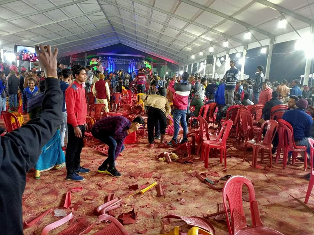 bhojpuri star and ex bigg boss contestent khesari lal live performance event by ruined extra public