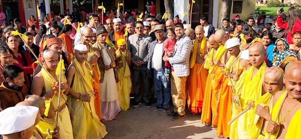 Arms worship of Saraswati and celebrated spring festival with great pomp