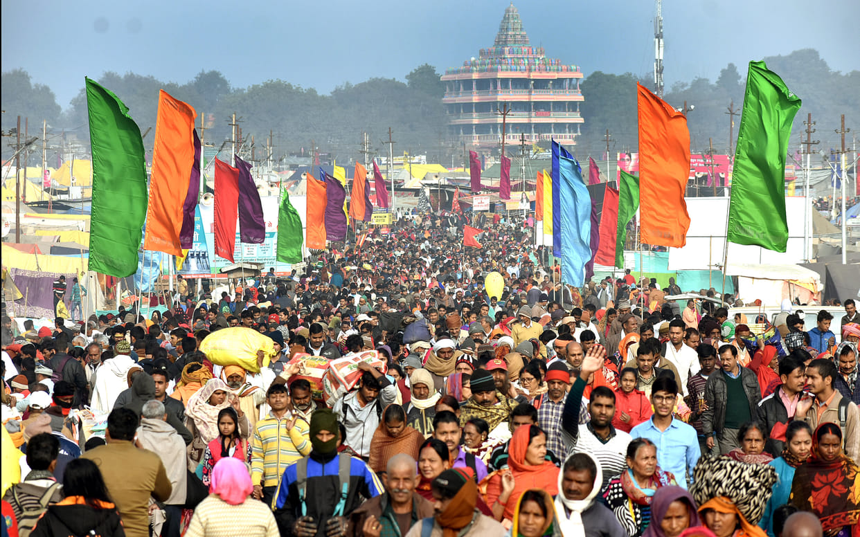 Millions of devotees took a dip in Sangam on Vasant