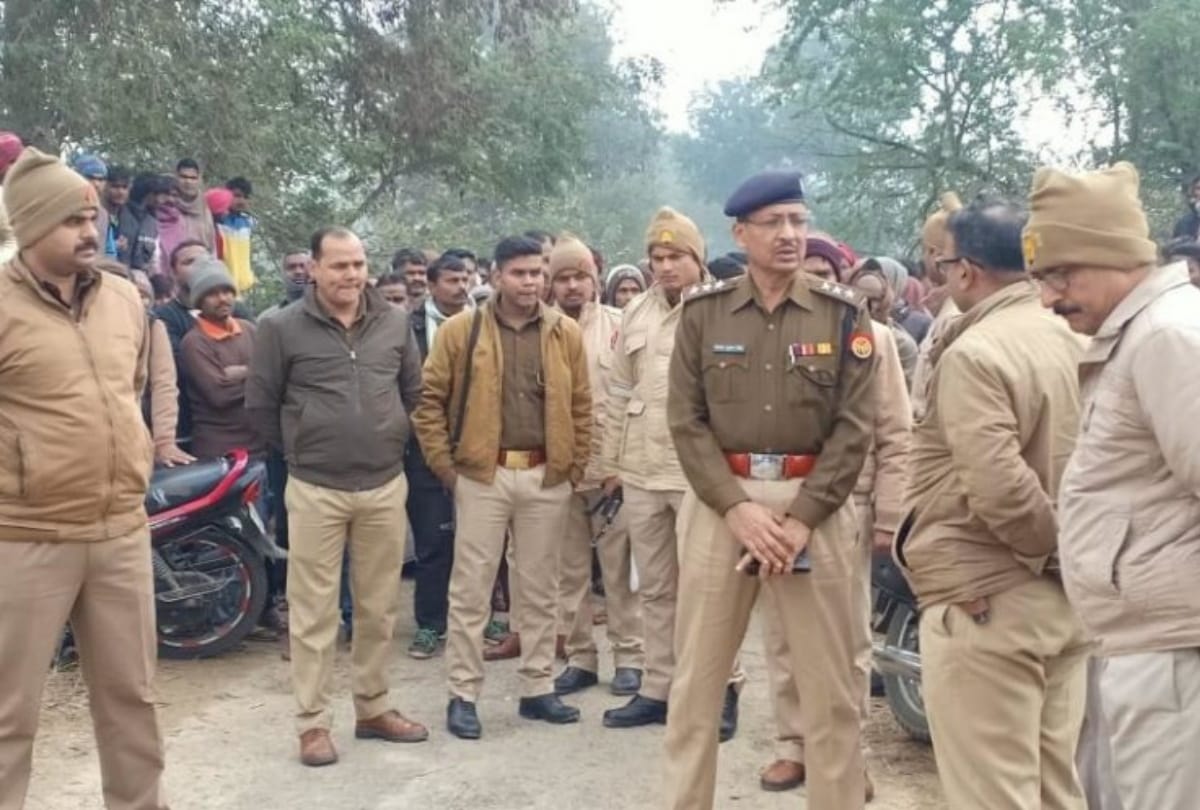 murder case solved by gorakhpur police, elder brother wife illigal relation become as murderer
