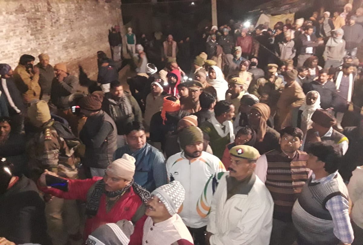 Murder accused holds 20 children hostage in UP's Farrukhabad
