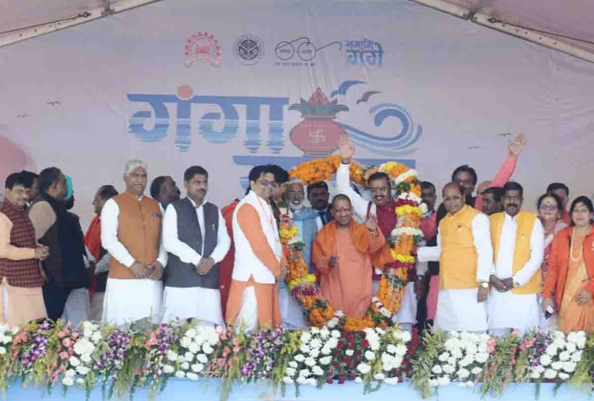 Deputy Chief Minister Keshav prasad attack on former CM akhilesh yadav