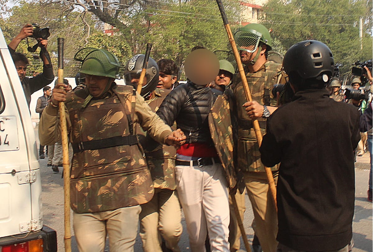 shaheen bagh protest Live video was made on Facebook before firing by minor boy