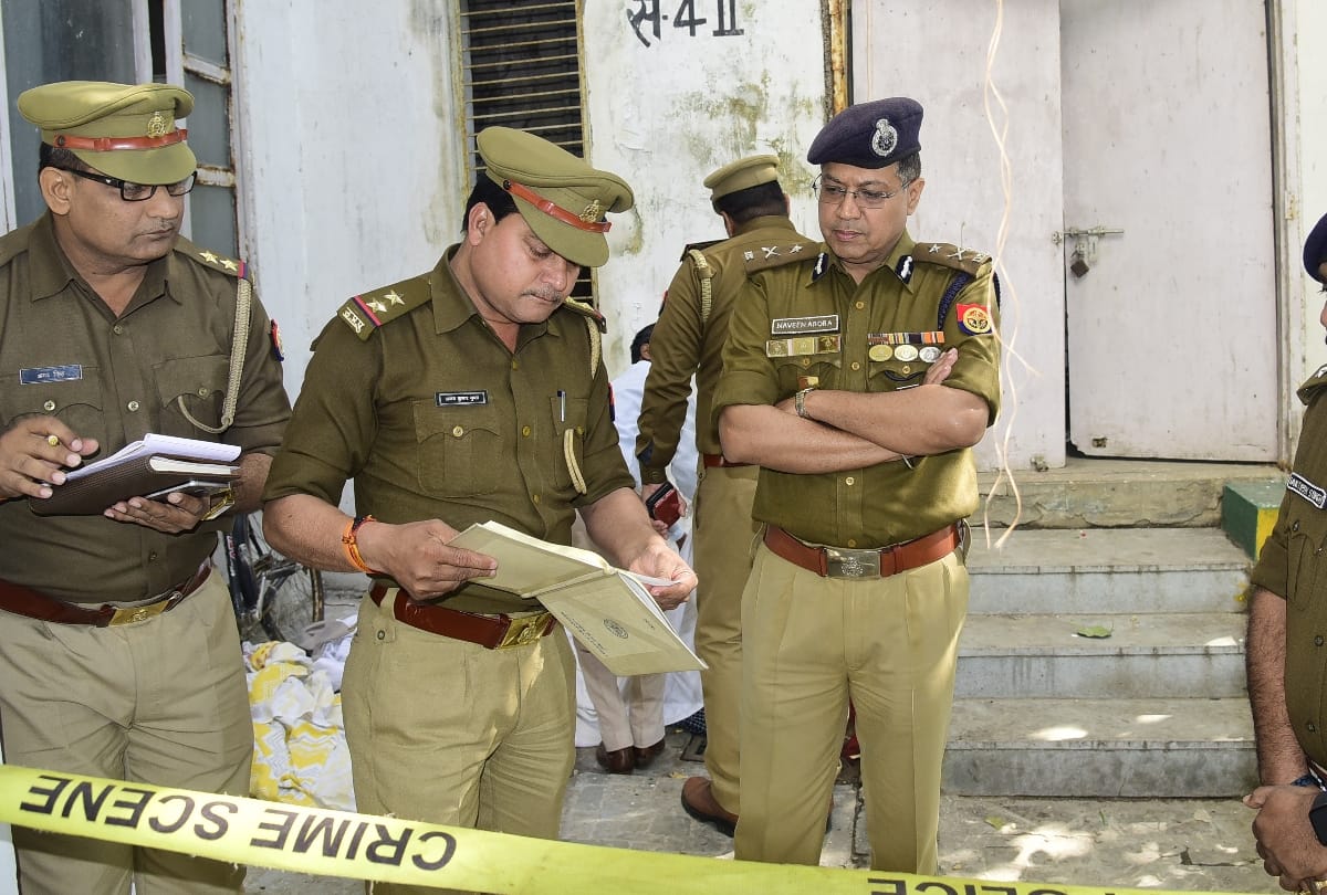 Driver died after falling from CSI tower in Lucknow.