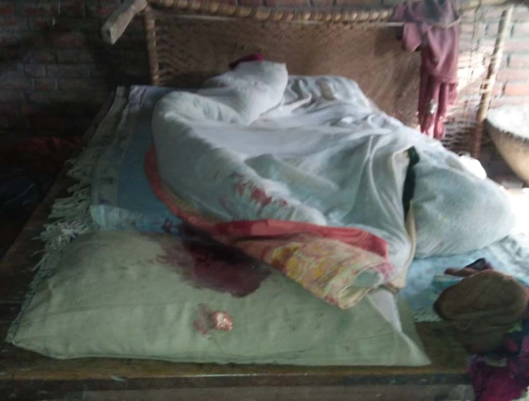 Son beats father with ax in Pratapgarh