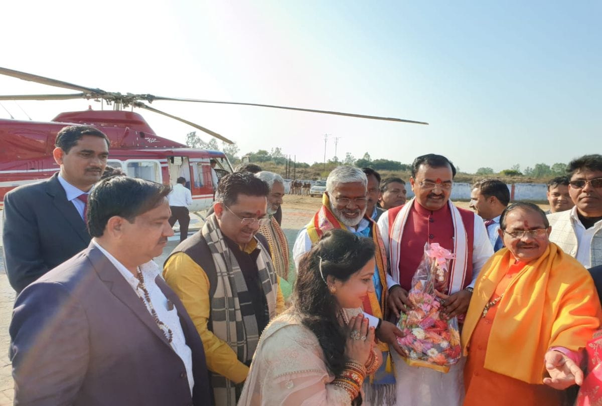 Up Deputy CM Keshav Prasad Maurya Slams Akhilesh And Rahul Gandhi