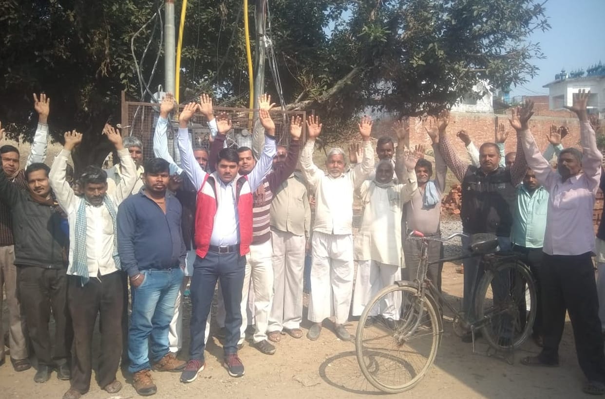 light gull. peoples protest