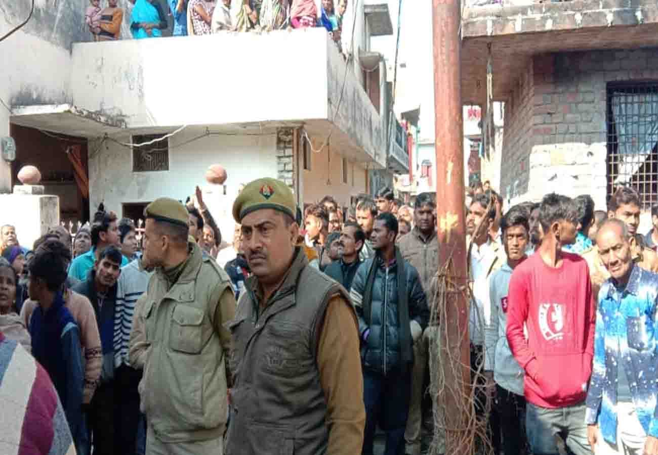 mother committed suicide with her four daughter in fatehpur up