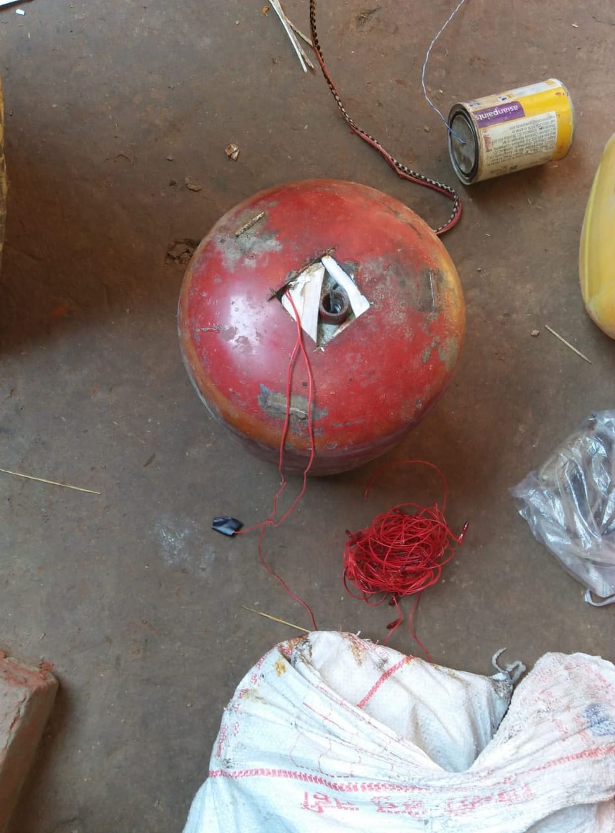 100 meter destruction if cylinder bomb explodes