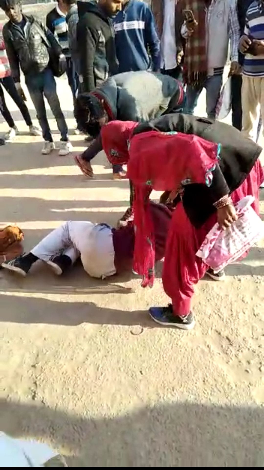 A man who molested a woman was beaten up, police, fatehabad