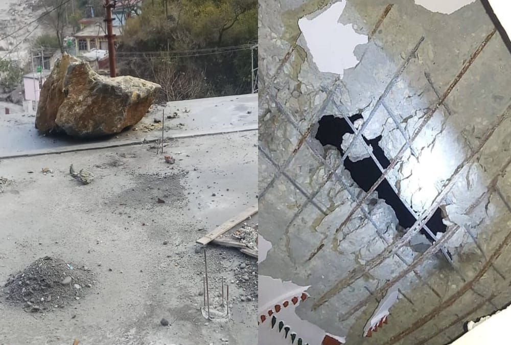Mountain Collapse on Badrinath Highway, Debris fall on car and Houses Se  photos