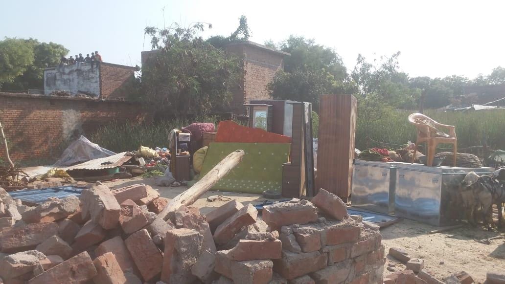 If five occupants removed, some broke the house themselves