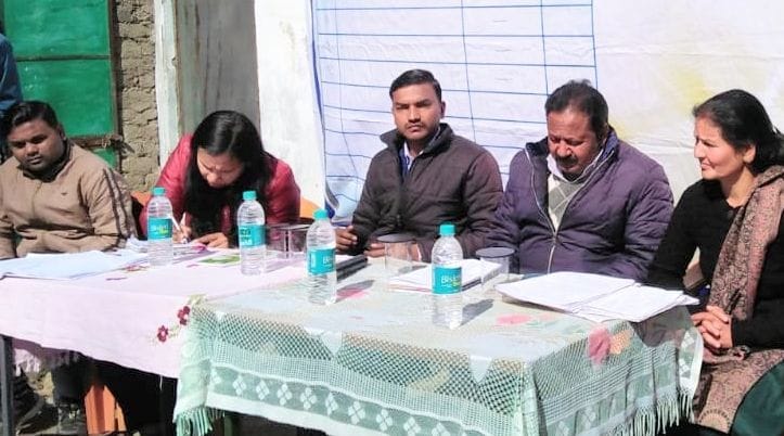Discussion on road, education and health issues held in open meeting of Gankot village