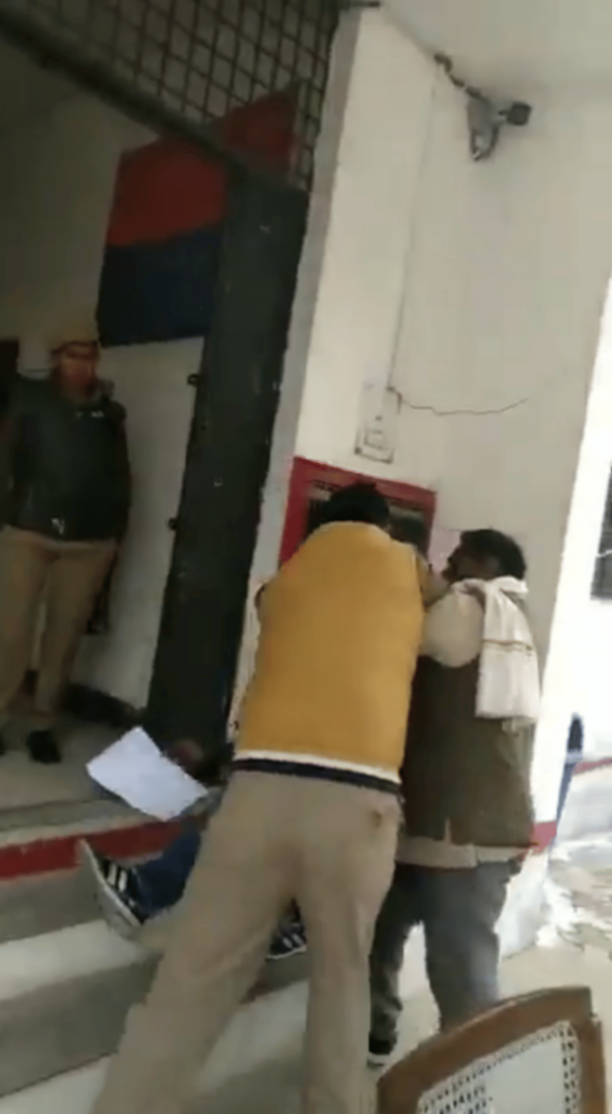 Video viral policeman beaten a student in bhadohi