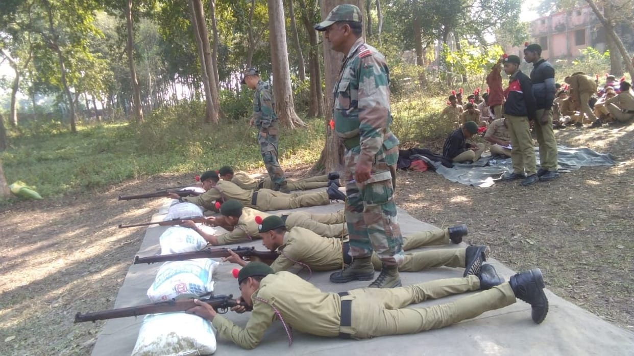 NCC cadets were informed about the specifics of running arms