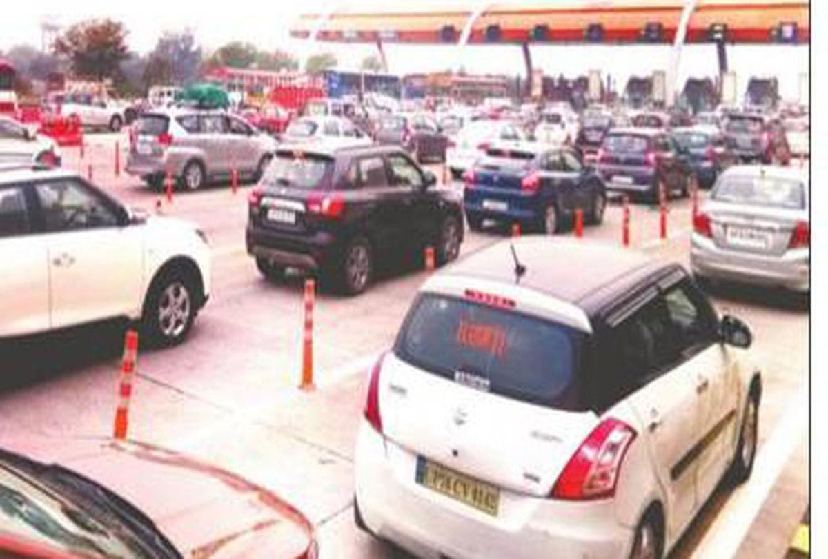 only 40 percent payment through FASTag at toll plaza in agra