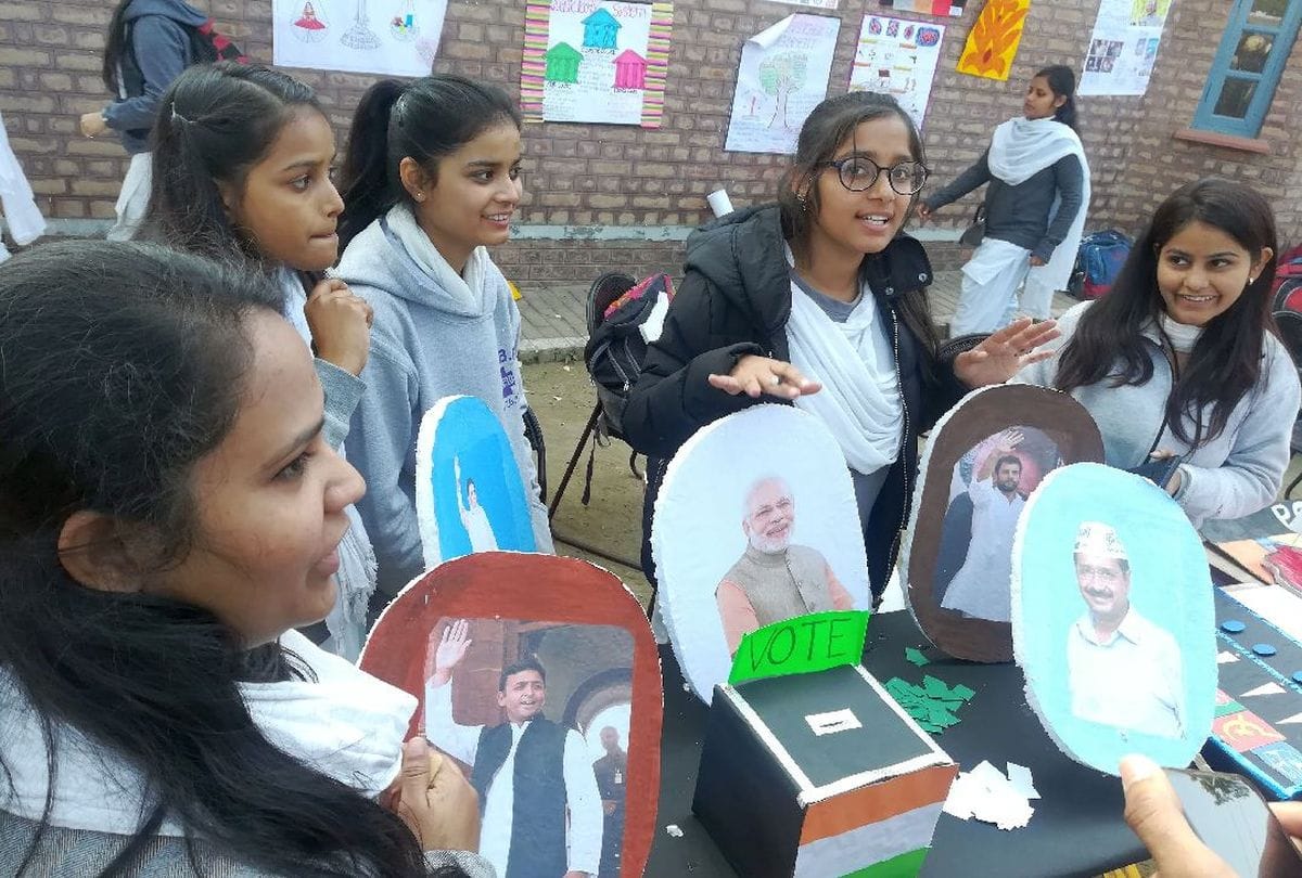 DEI agra's Students make unique electric bike with back gear