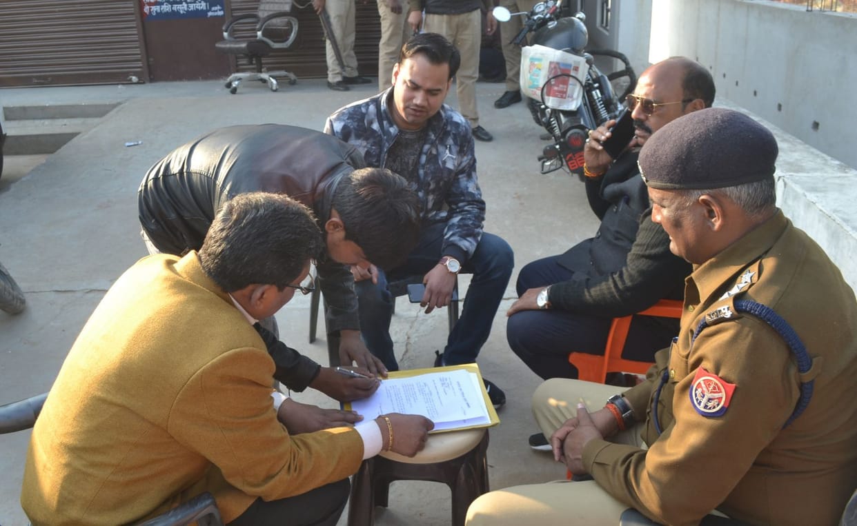 Team raid, five nursing home seals