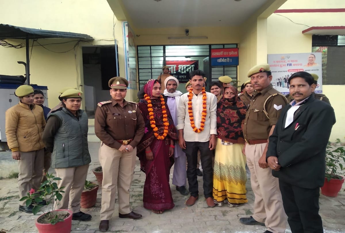 Lover couple got married in a woman police station in Sant Kabir Nagar