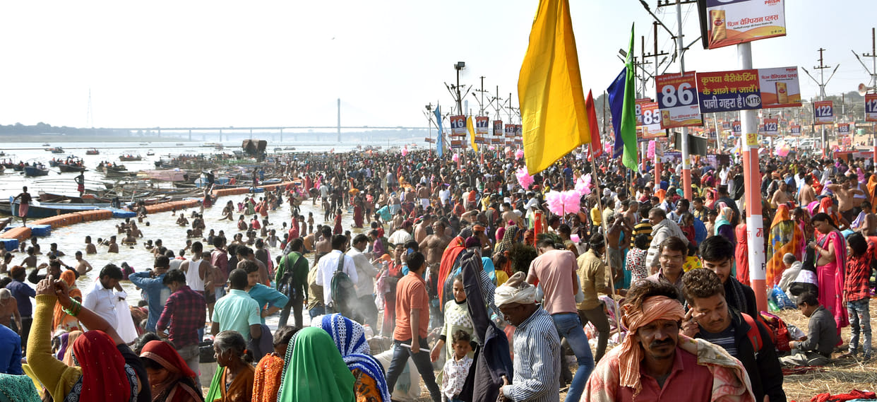 Lakhs of devotees took a holy dip in the confluence on Achala Saptami in Prayagraj