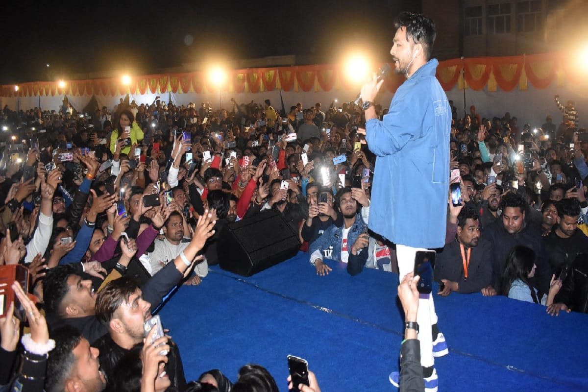 Tony Kakkar arrives at a program at Vidya Knowledge Park in Meerut