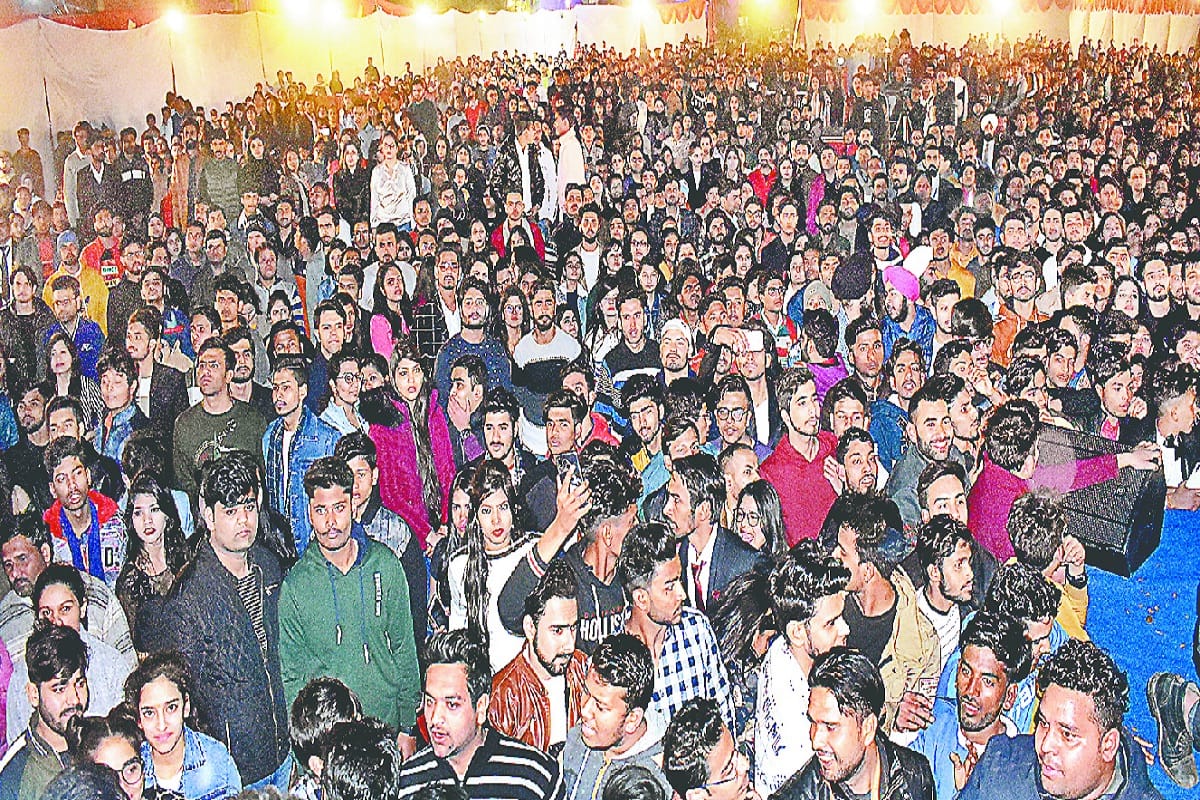 Tony Kakkar arrives at a program at Vidya Knowledge Park in Meerut